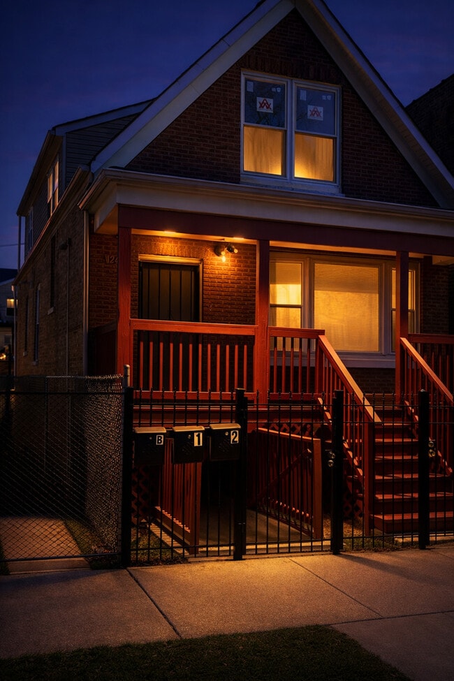 Building Photo - 1249 S Kolin Ave