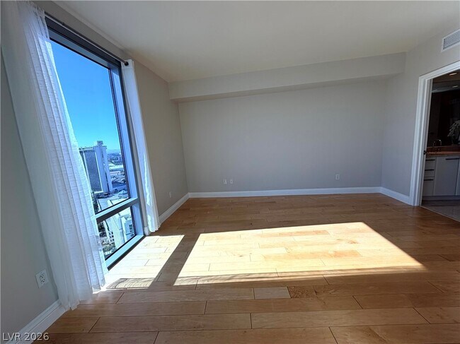 Building Photo - 322 Karen Ave