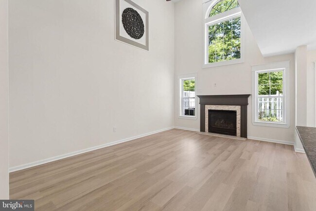 Building Photo - 771 BARTON Blvd