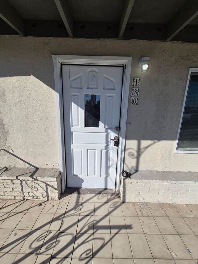 Building Photo - 3 Bedroom 1 Bath House