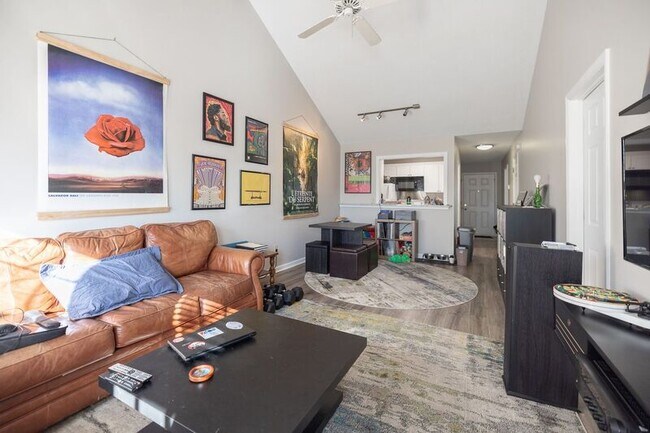 Building Photo - 2165 S Milledge Ave