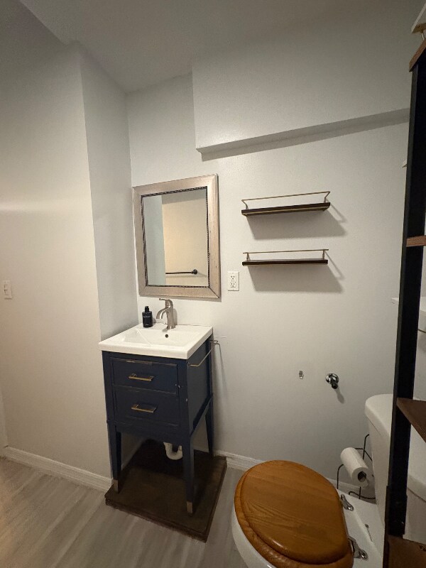 Building Photo - 624 S Pine St