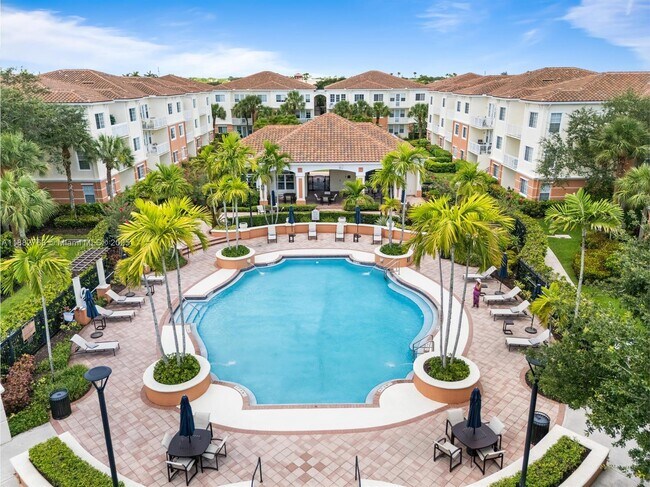 Building Photo - 9833 Baywinds Blvd