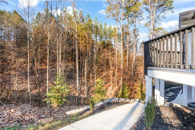 Building Photo - 507 Karen Ln