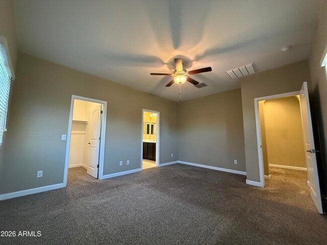 Building Photo - 1367 S Country Club Dr