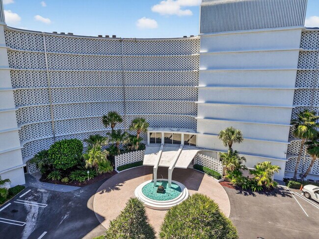 Building Photo - 2780 S Ocean Blvd