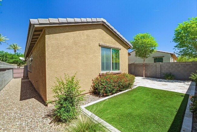 Building Photo - 9233 W Dreyfus Dr