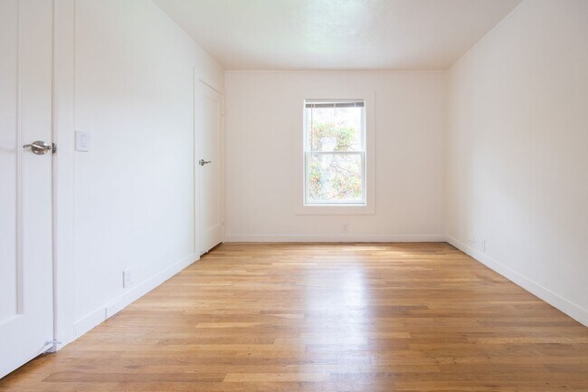 Building Photo - UC Berkeley Duplex