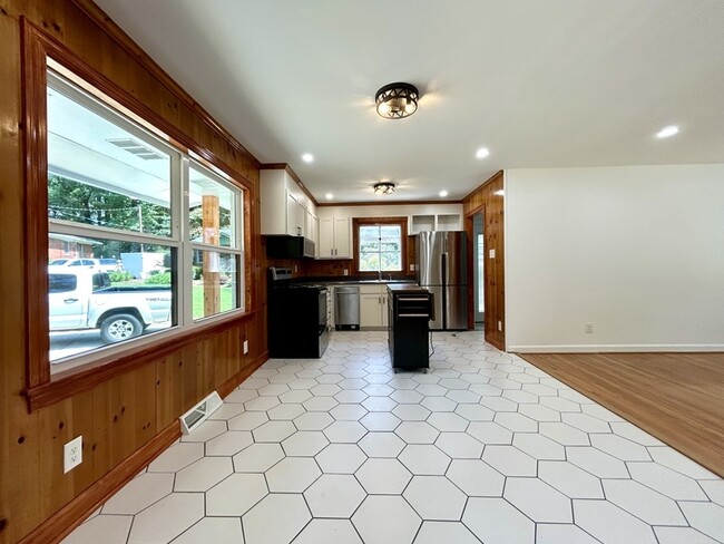 Building Photo - 4310 Woodgreen Terrace