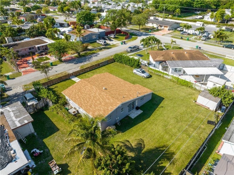 Building Photo - 10241 Dominican Dr
