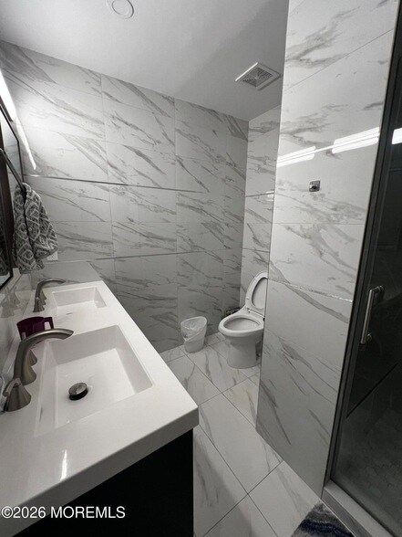 Building Photo - 799 Bowyer Ave