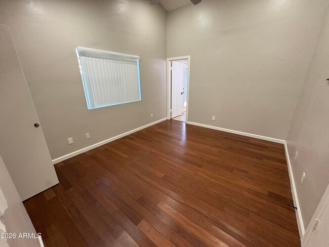 Building Photo - 5535 W Willow Ave