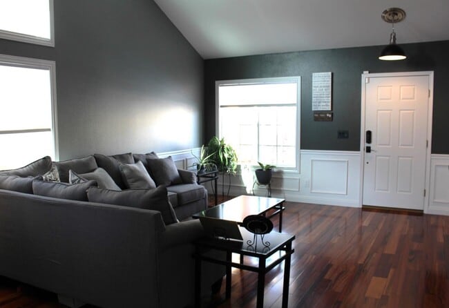 Building Photo - 7258 Grand Prairie Dr