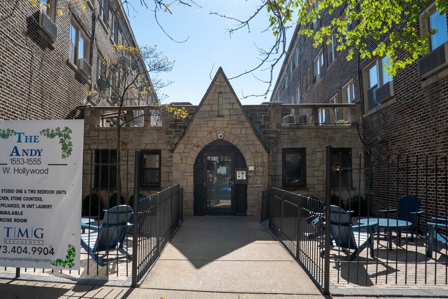 Building Photo - 1555 W Hollywood Ave