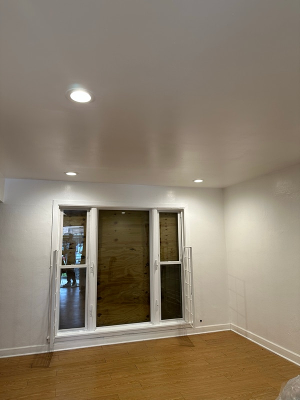 Building Photo - 9501 S King Dr