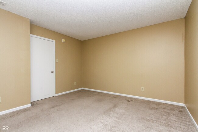Building Photo - 1766 Blue Grass Pkwy