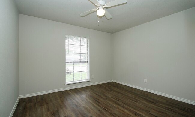 Building Photo - 17626 Bullis Gap Dr