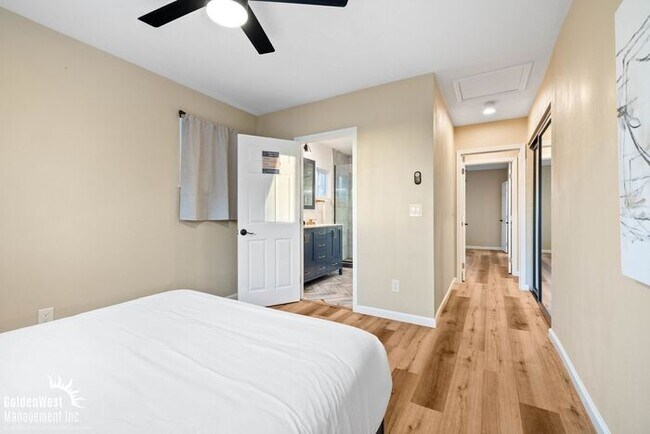 Building Photo - Charming 3Bdm 3Ba Unfurnished Home with Pa...