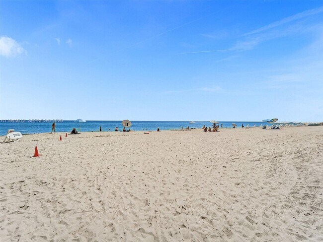 Building Photo - 4111 S Ocean Dr