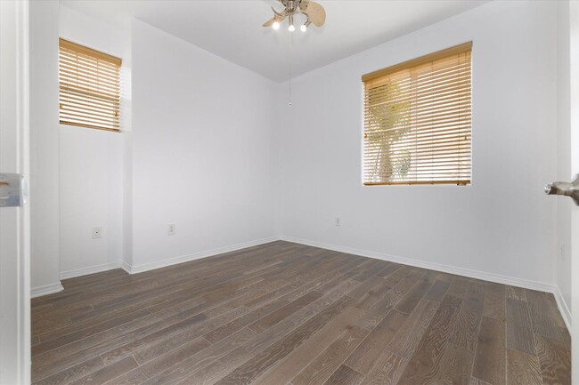 Building Photo - 2 Bed | 2 Bath | 1,293 Sq Ft