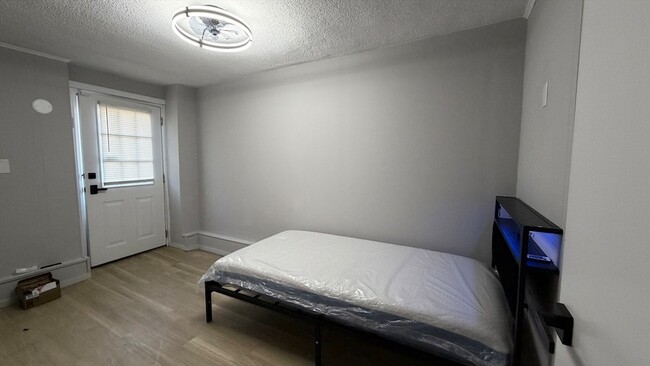 Building Photo - 23 Orchard Ave