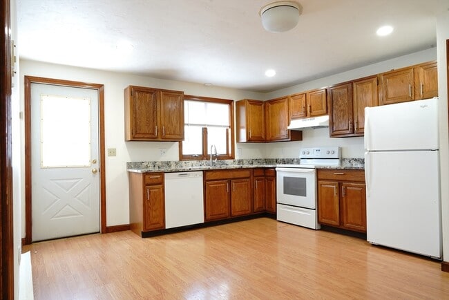 Building Photo - 3 Watson Ave