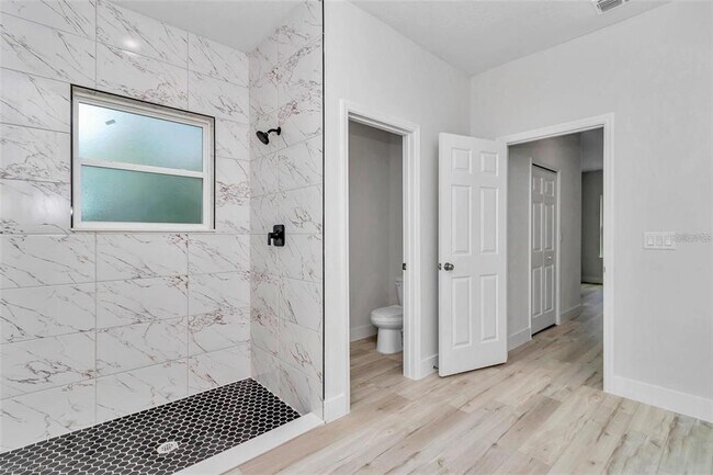 Building Photo - 3398 SW 165th Loop