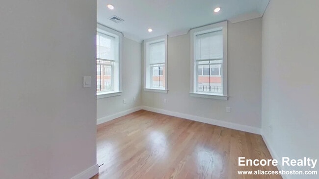 Building Photo - 191 Porter St