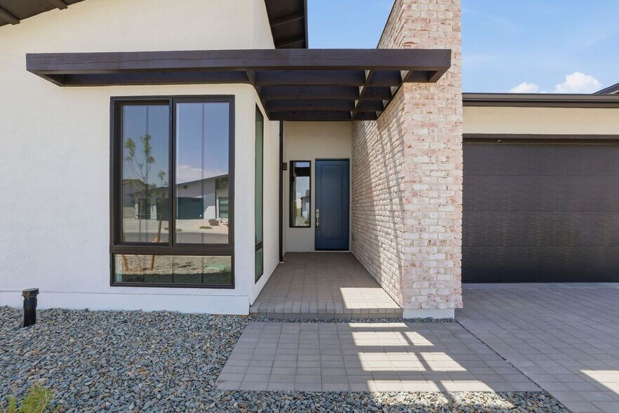 Building Photo - 5516 E Edgar Wy
