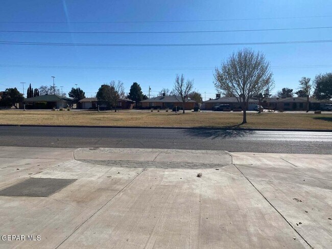 Building Photo - 7409 Edgemere Blvd