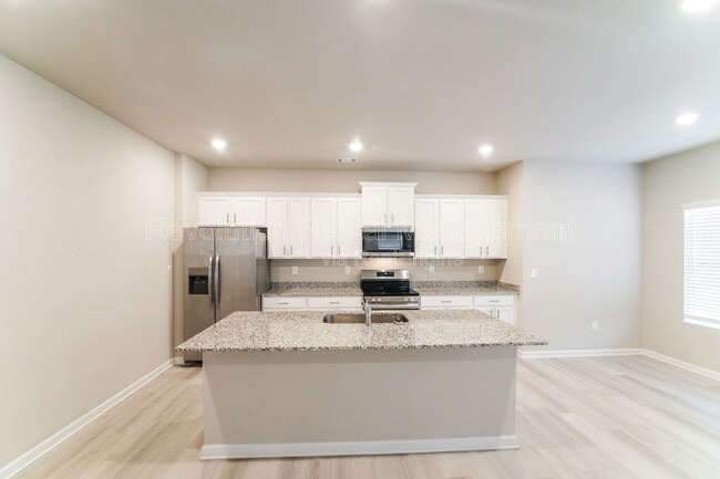 Building Photo - 501 Brady Dr