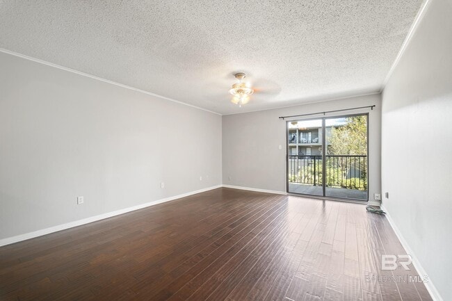Building Photo - 710 S Mobile St
