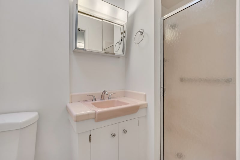 Building Photo - 3998 S Oliver Dr