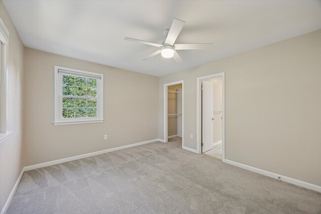 Building Photo - Available Immediately – 4 Bedroom End-Unit...
