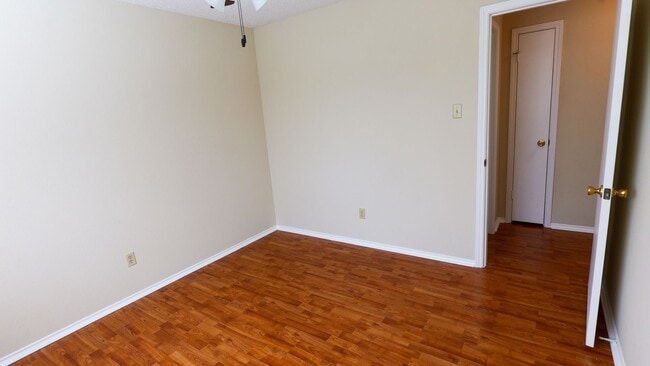 Building Photo - 6223 Avery Island Ave