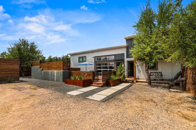 Building Photo - 9801 Mor Dr