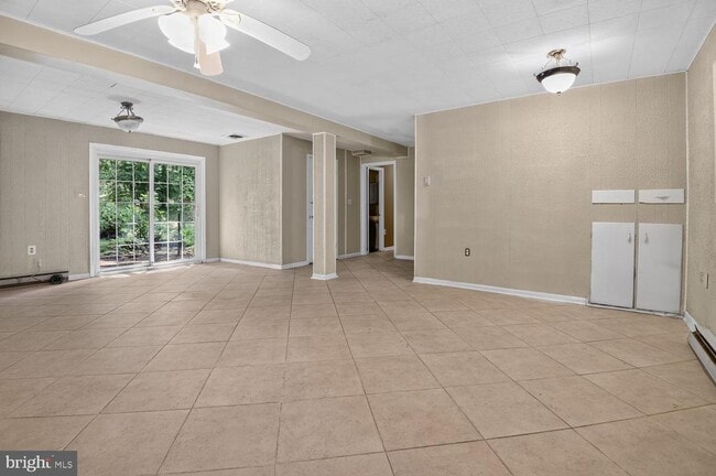 Building Photo - 3409 Beverly Dr