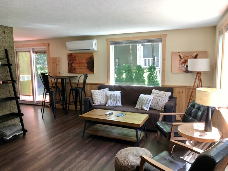 Building Photo - 3925 White Birch Dr