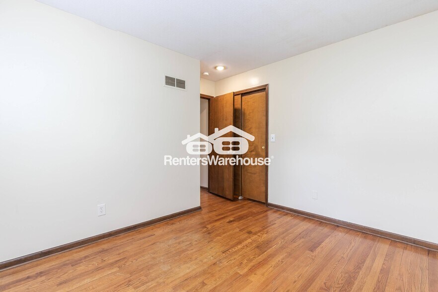 Building Photo - 6425 Blue Ridge Blvd