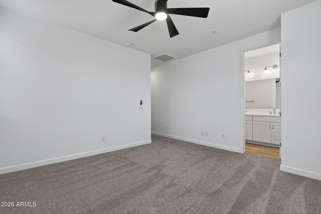 Building Photo - 2779 Claire Dr
