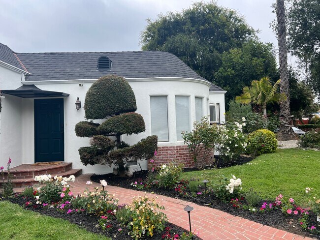 Building Photo - 1744 Stanton Ave