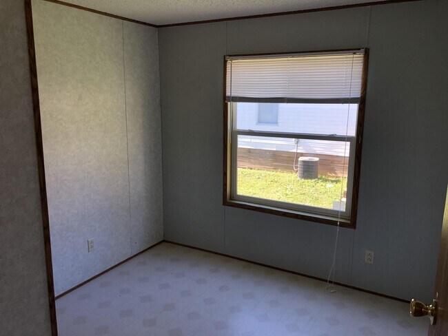 Building Photo - 8104 Old Spanish Trail