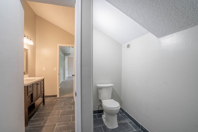 Building Photo - Gorgeous 3 Bedroom Remodel, BA Schools!