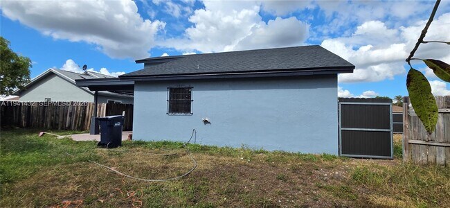 Building Photo - 15238 SW 58th Terrace