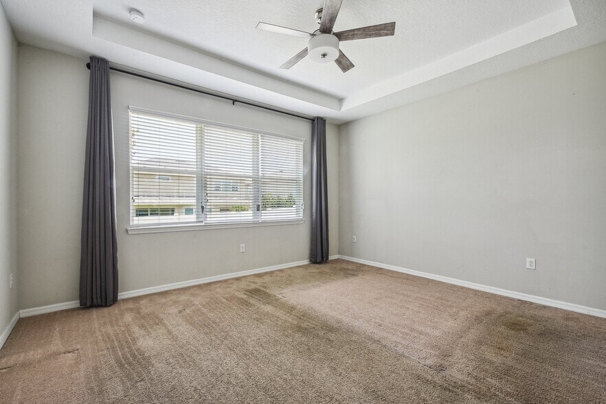 Building Photo - 2735 Stonegate Dr