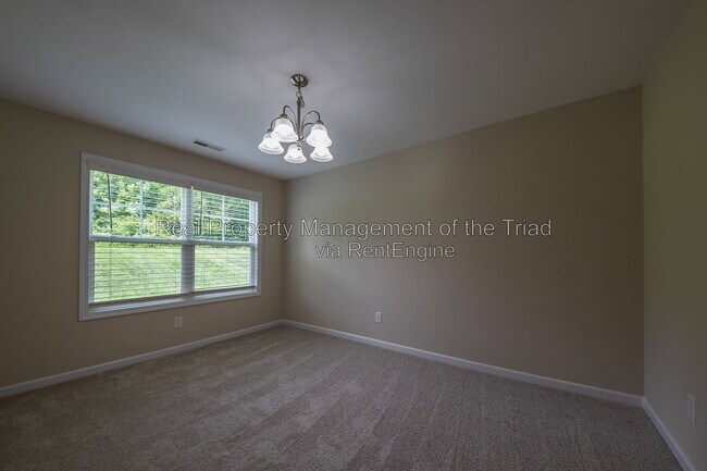 Building Photo - 832 Prince Edward Rd