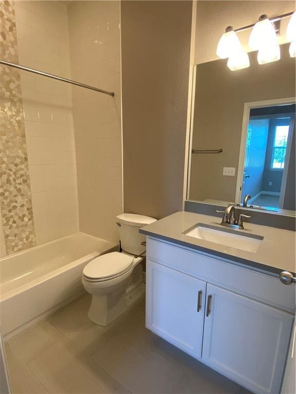 Building Photo - 606 W 1st St