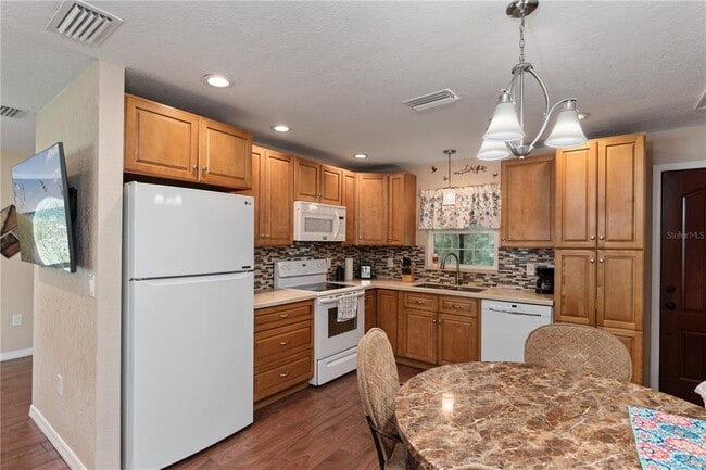 Building Photo - 3241 Tropicaire Blvd