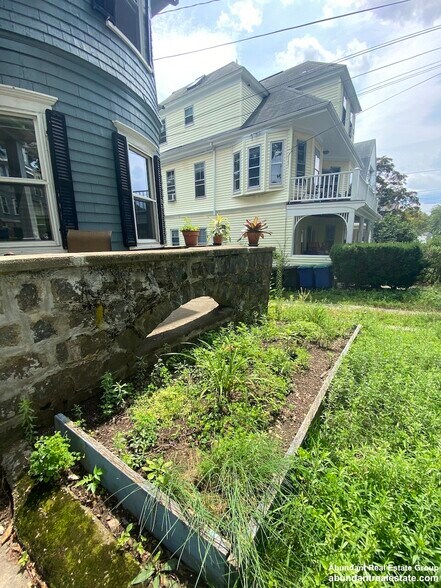 Building Photo - 62 Liberty Ave