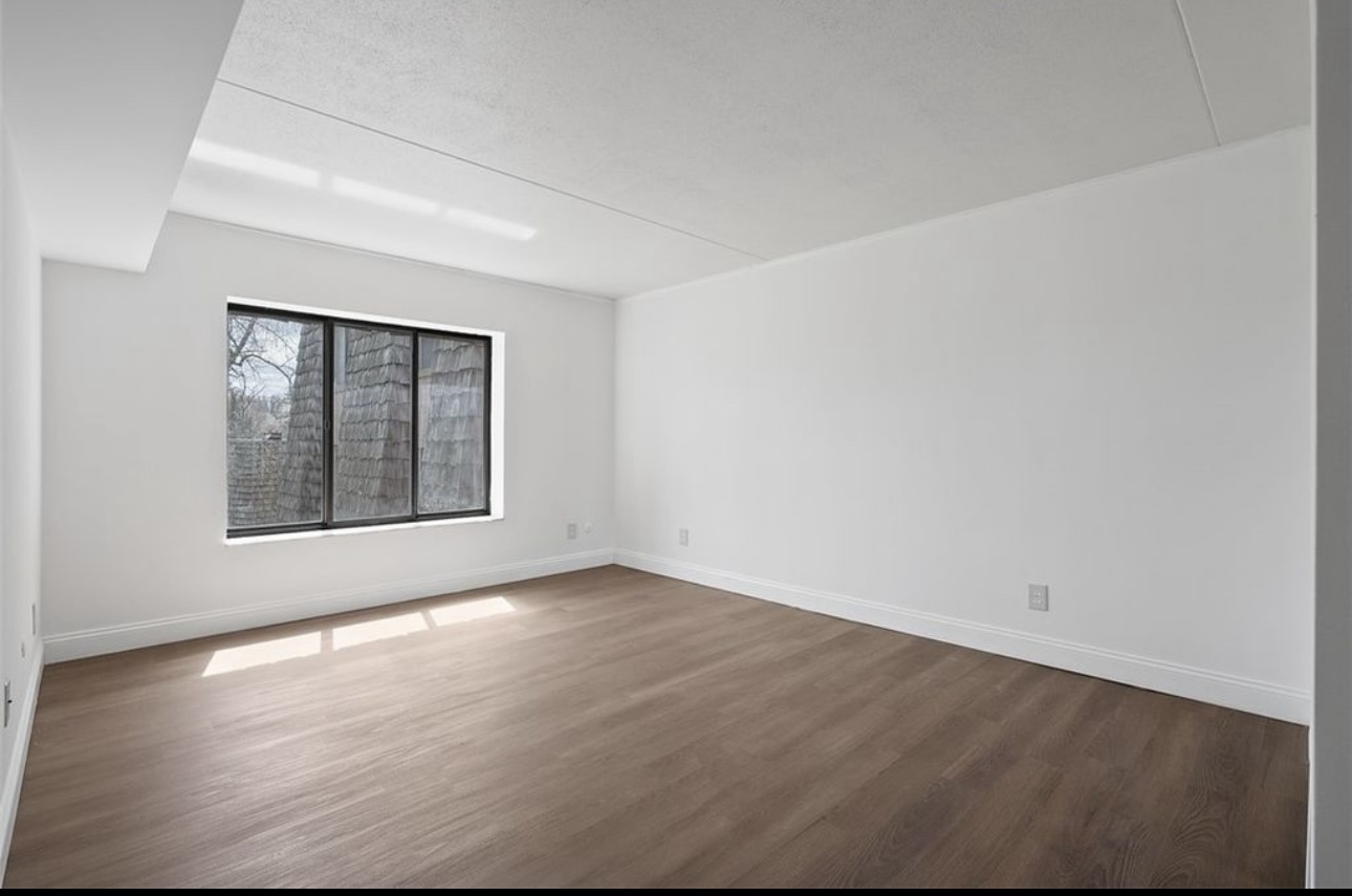 Building Photo - 1232 Forest Green Dr